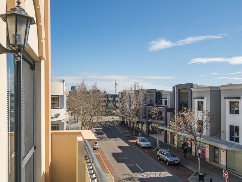 2/111 Royal Street, East Perth WA 6004