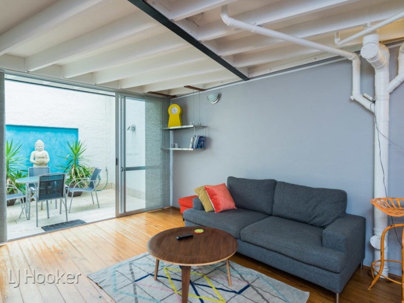 22 Little Saunders Street, East Perth WA 6004