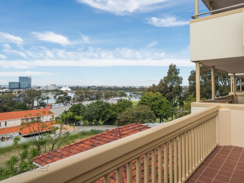 56/22 Nile Street, East Perth WA 6004