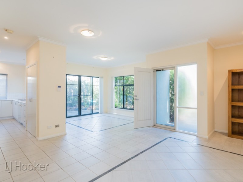 18 Haig Park Circle, East Perth WA 6004