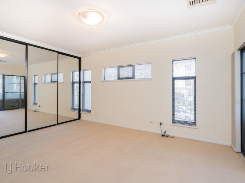 18 Haig Park Circle, East Perth WA 6004