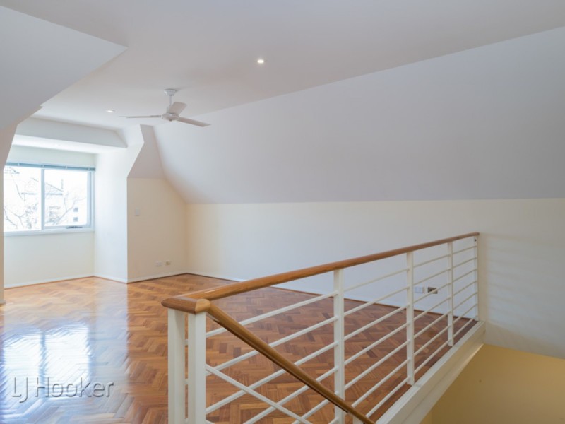 18 Haig Park Circle, East Perth WA 6004