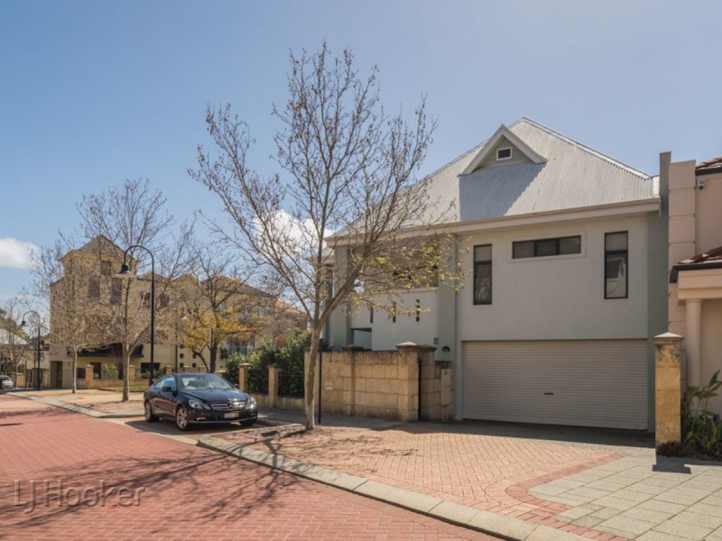 18 Haig Park Circle, East Perth WA 6004