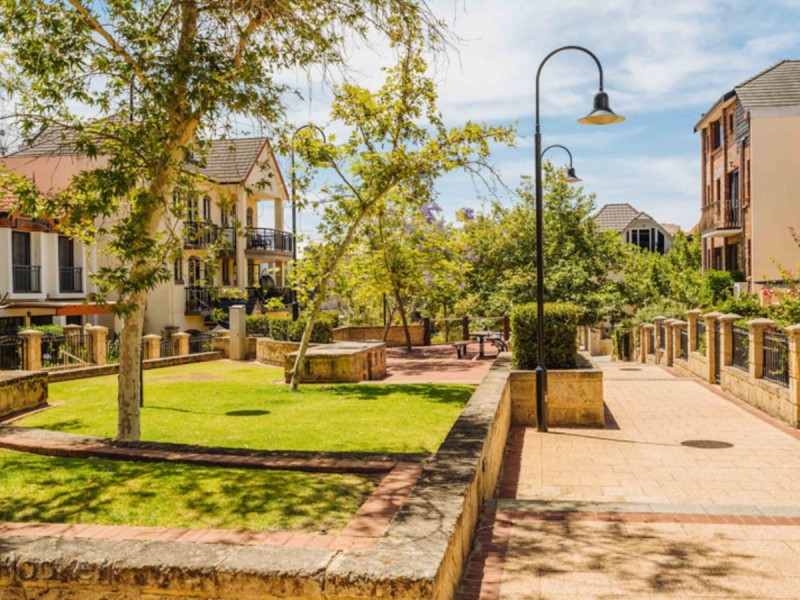 18 Haig Park Circle, East Perth WA 6004