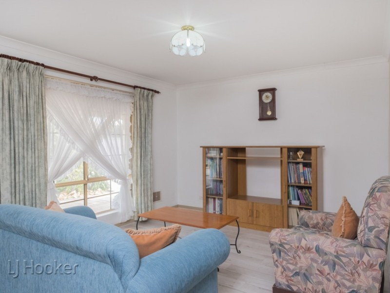 22 Redcliffe Street, East Cannington WA 6107