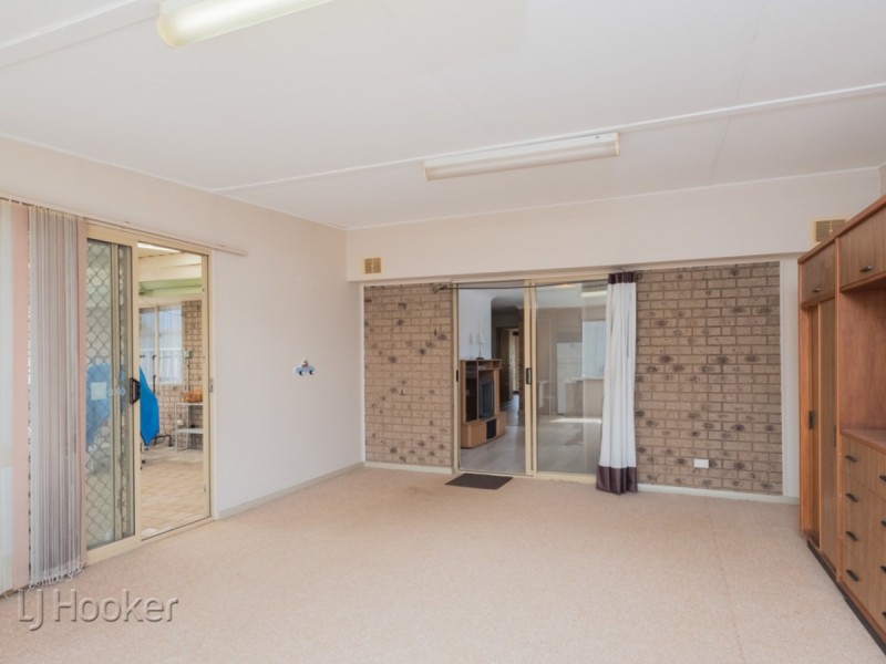 22 Redcliffe Street, East Cannington WA 6107