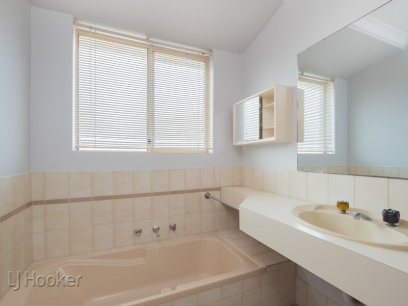 22 Redcliffe Street, East Cannington WA 6107