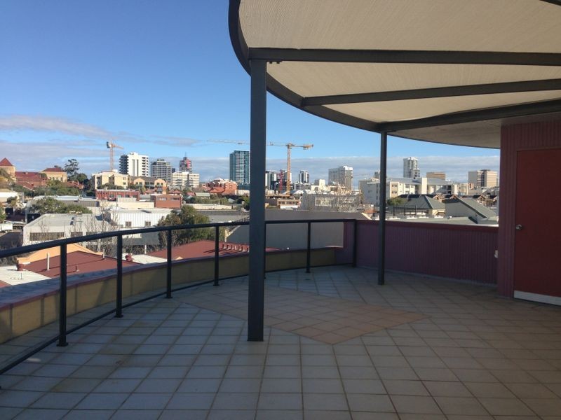 10/10 Eastbrook Terrace, East Perth WA 6004