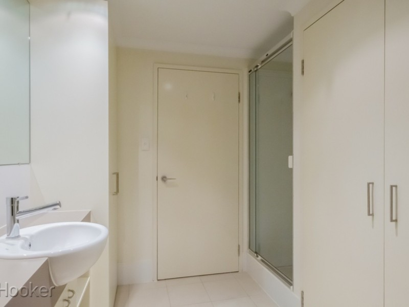 27/18 Wellington Street, East Perth WA 6004