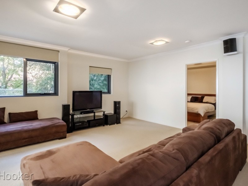 27/18 Wellington Street, East Perth WA 6004