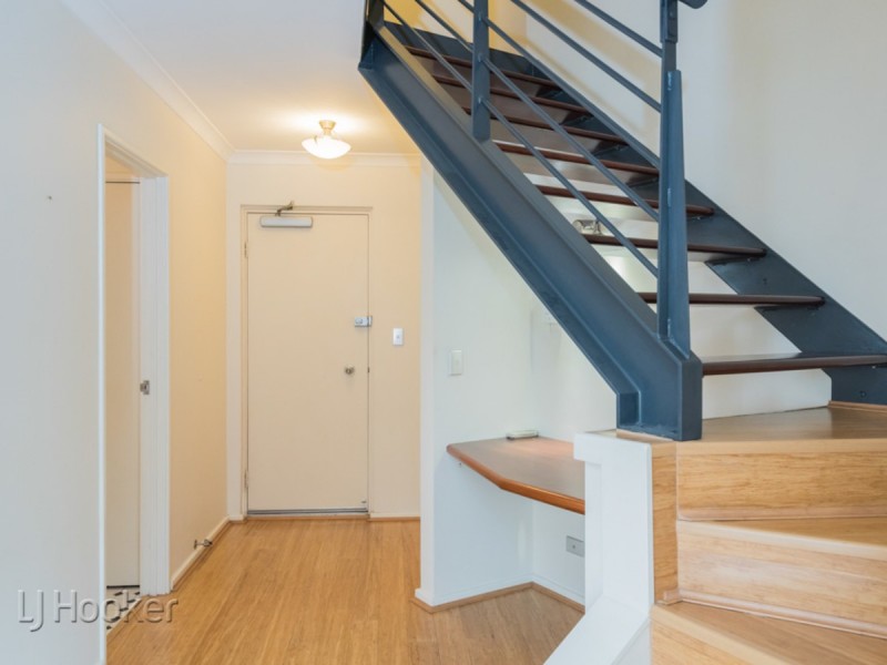 9/32 Eastbrook Terrace, East Perth WA 6004