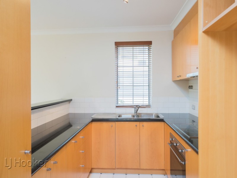 9/32 Eastbrook Terrace, East Perth WA 6004