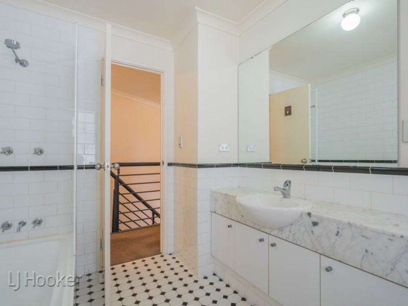 9/32 Eastbrook Terrace, East Perth WA 6004