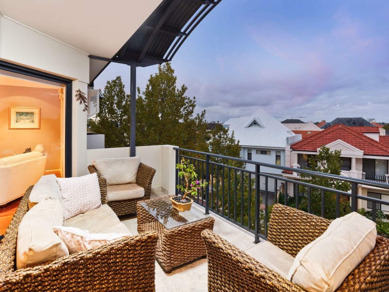 11/35 Haig Park Circle, East Perth WA 6004