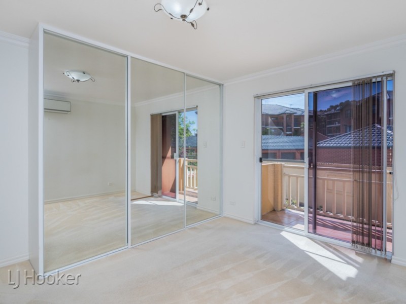 4/30 Waterloo Crescent, East Perth WA 6004