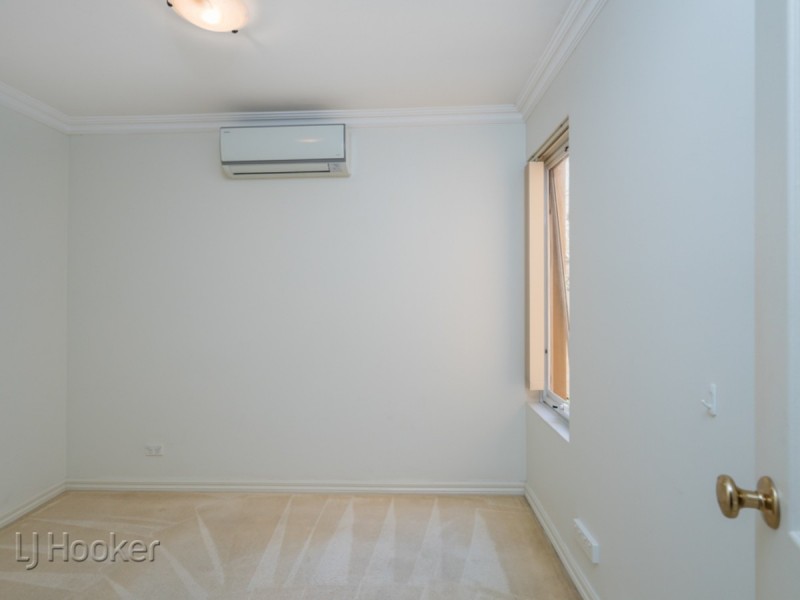 4/30 Waterloo Crescent, East Perth WA 6004