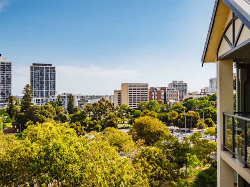 6/14 Waterloo Crescent, East Perth WA 6004
