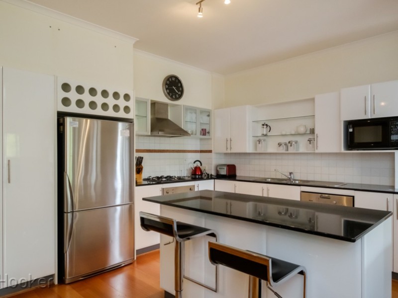 2/160 Aberdeen Street, Northbridge WA 6003