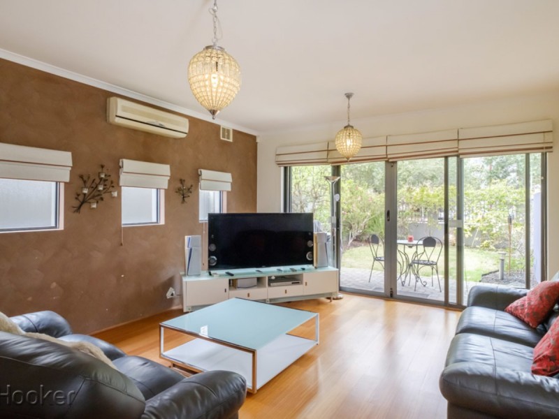 2/160 Aberdeen Street, Northbridge WA 6003