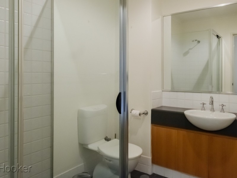 2/160 Aberdeen Street, Northbridge WA 6003