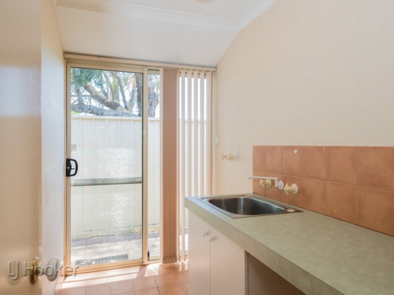2/24 Mozart Mews, Rivervale WA 6103
