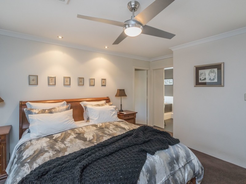 4 Greylock Meander, Madeley WA 6065