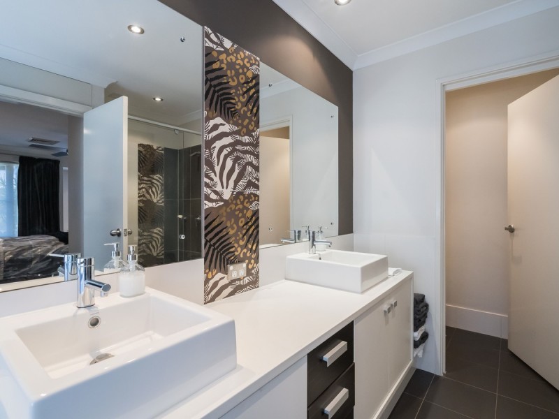 4 Greylock Meander, Madeley WA 6065