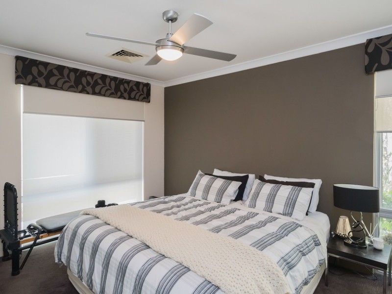 4 Greylock Meander, Madeley WA 6065