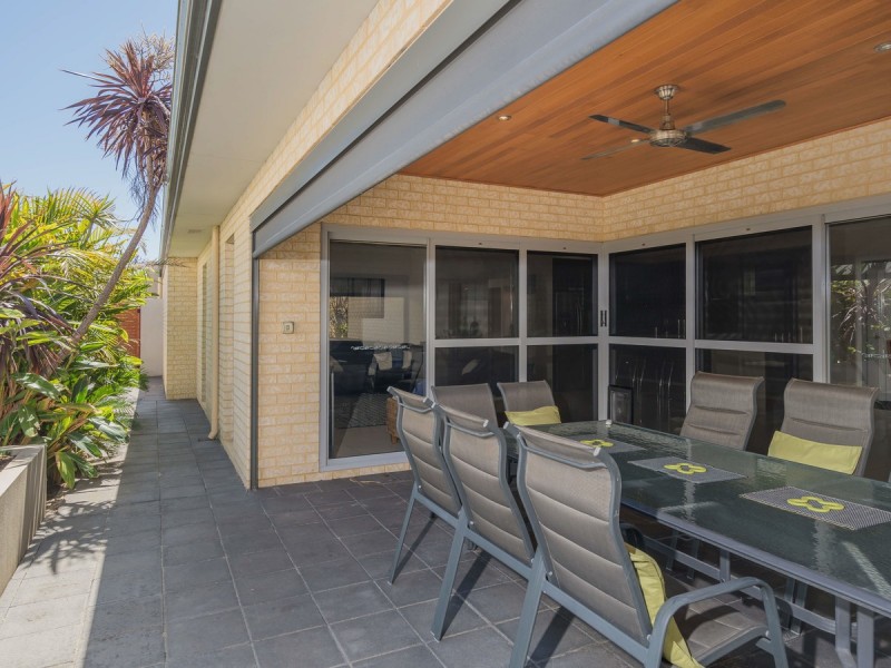 4 Greylock Meander, Madeley WA 6065