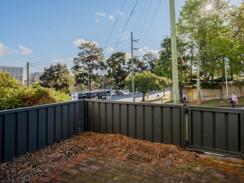 1/38 Waterloo Crescent, East Perth WA 6004