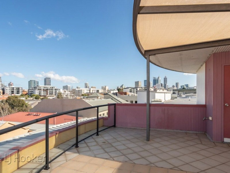 10/10 Eastbrook Terrace, East Perth WA 6004