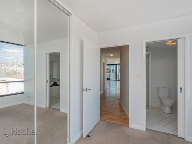 10/10 Eastbrook Terrace, East Perth WA 6004