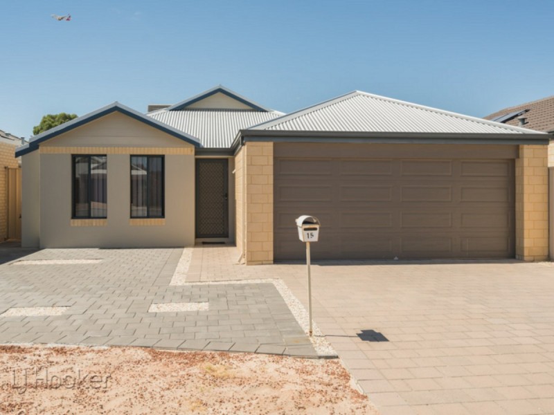 15 Trafalgar Place, Queens Park WA 6107