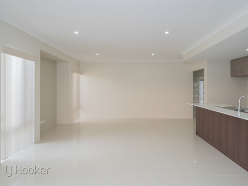 120D Thomas Street, Queens Park WA 6107