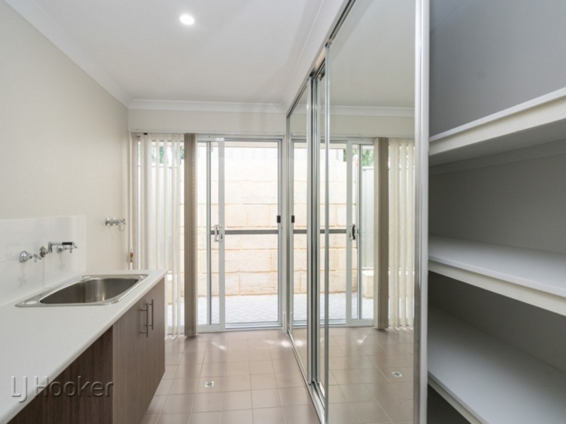 120D Thomas Street, Queens Park WA 6107