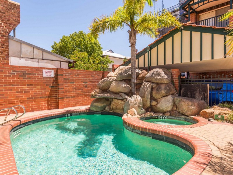 4/42 Bronte Street, East Perth WA 6004