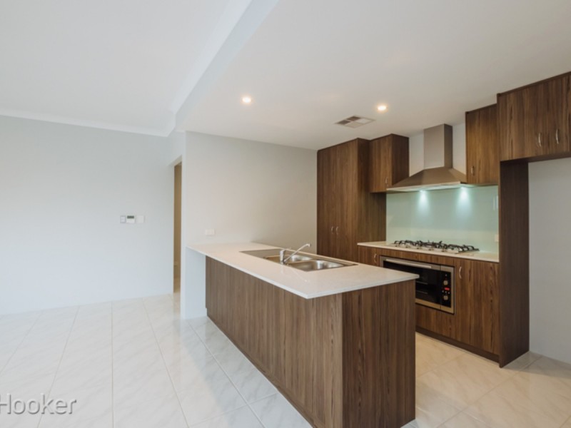 15 Bindarri Grove, Wandi WA 6167