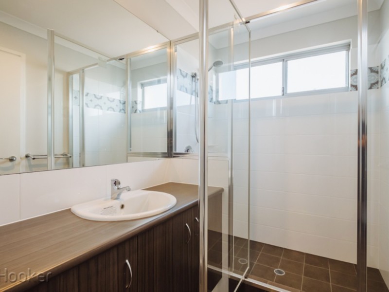 15 Bindarri Grove, Wandi WA 6167