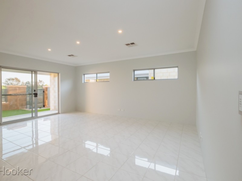15 Bindarri Grove, Wandi WA 6167