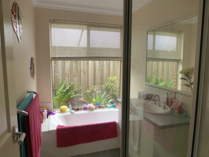 40 Brookmount Drive, Ellenbrook WA 6069