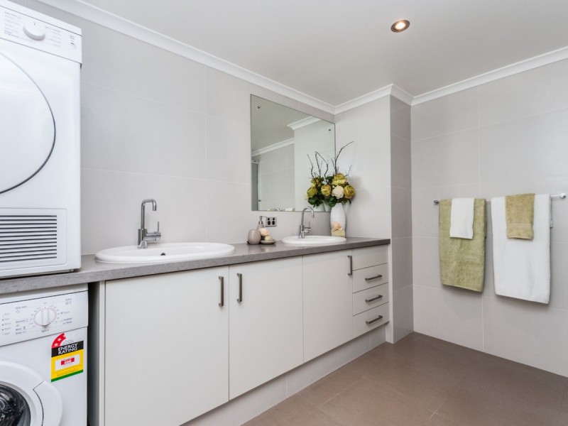 1/39 Tully Road, East Perth WA 6004