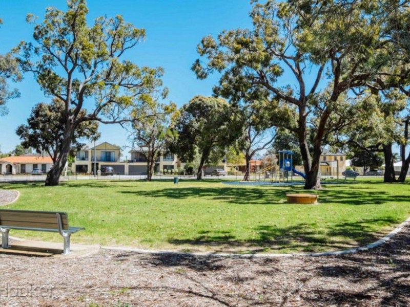 7 Morgan Road, Redcliffe WA 6104