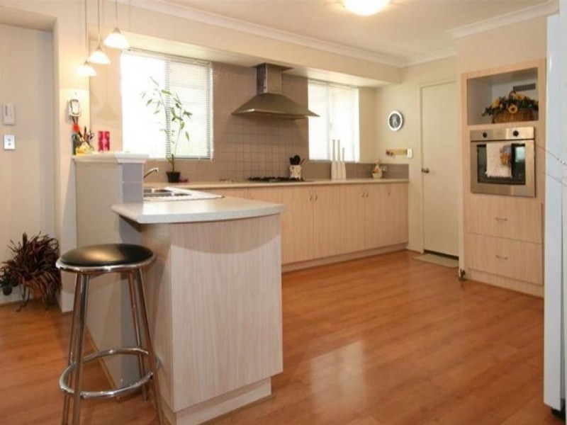 12 Thirlmere Way, High Wycombe WA 6057