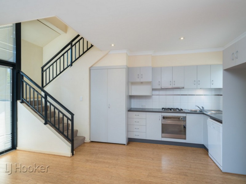 1/386 Stirling Street, Highgate WA 6003