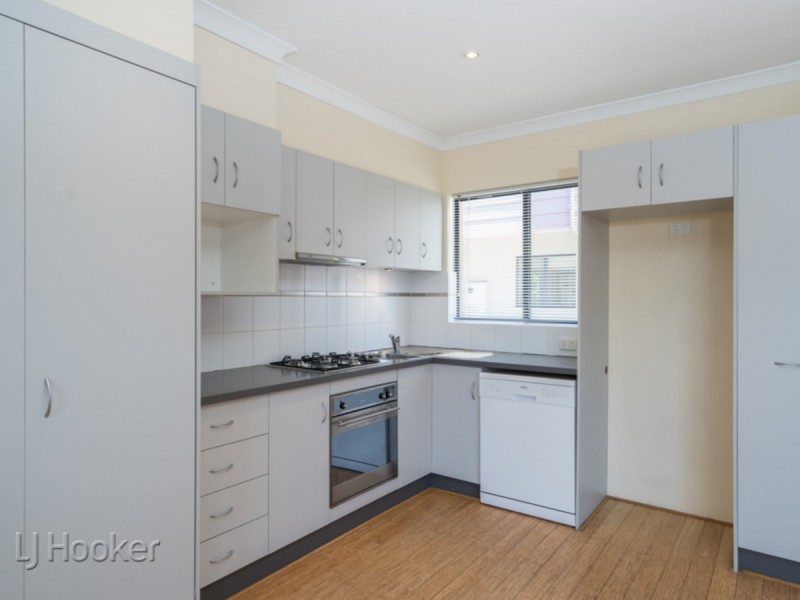 1/386 Stirling Street, Highgate WA 6003