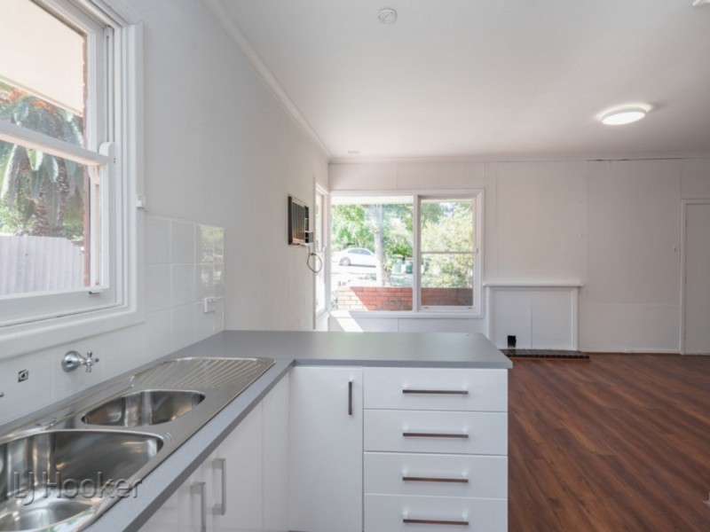 21 Tangmere Way, Balga WA 6061