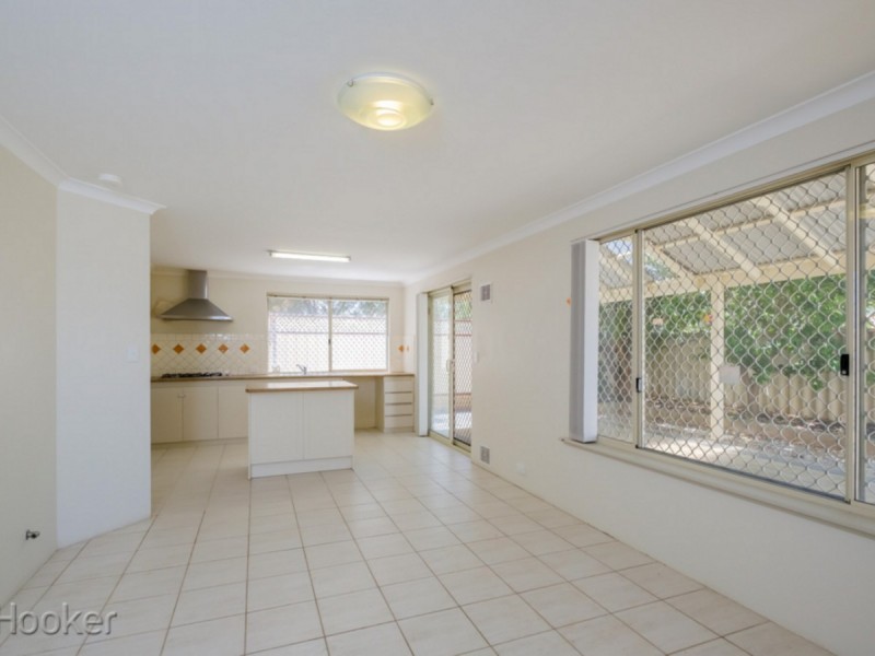 15 Weetman Cove, Cannington WA 6107
