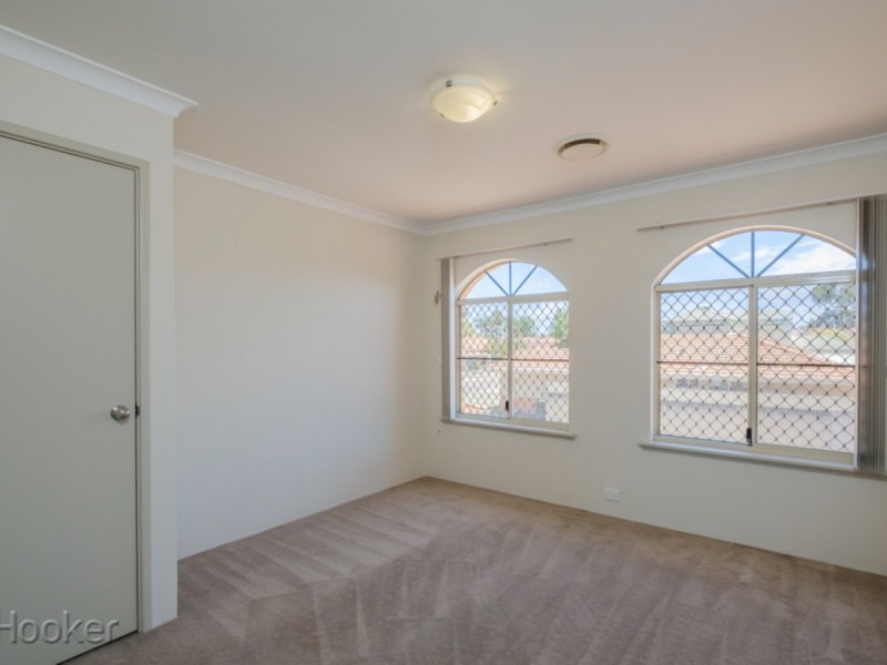 15 Weetman Cove, Cannington WA 6107
