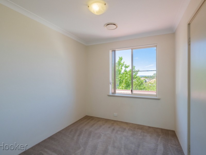 15 Weetman Cove, Cannington WA 6107