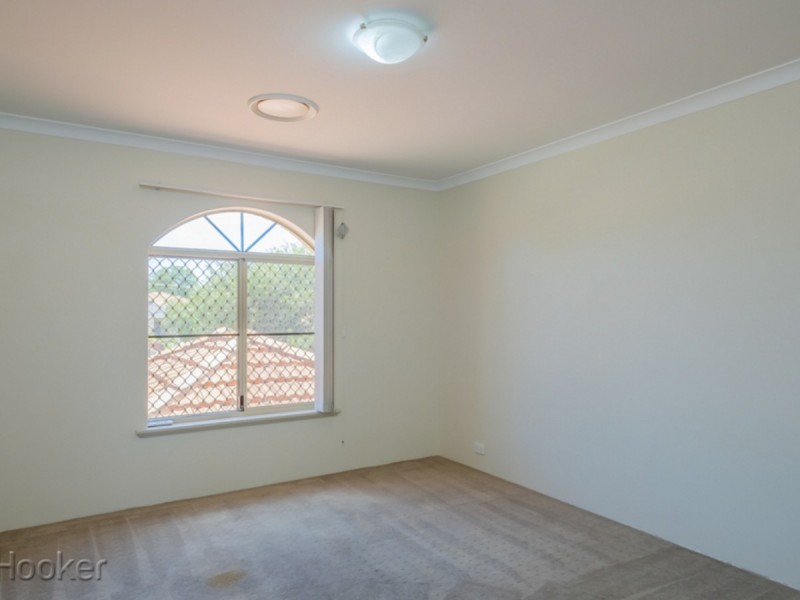 15 Weetman Cove, Cannington WA 6107